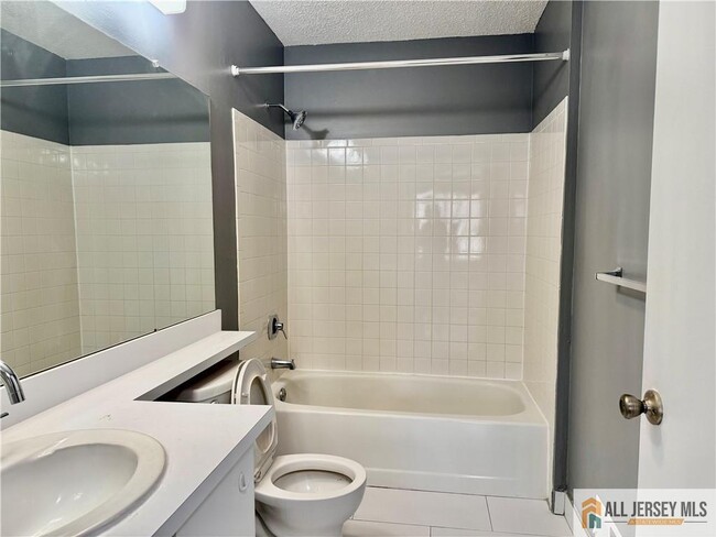 Building Photo - 31 Voscek Ct