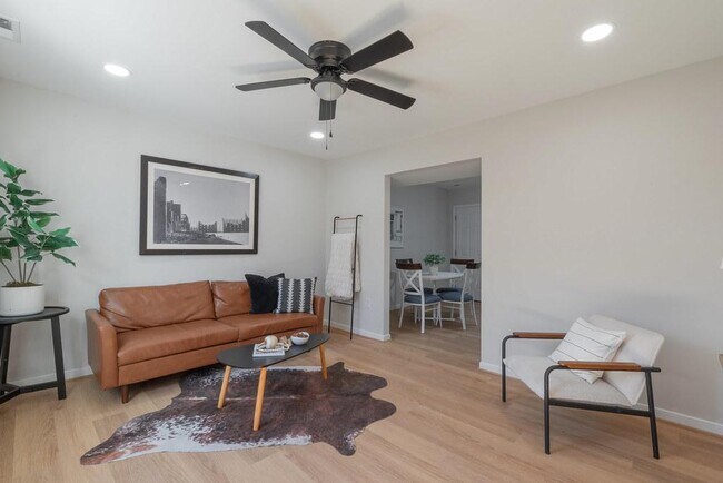 Building Photo - 2241 Mountain View Rd