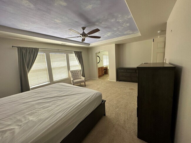 Building Photo - 2941 Avenida Castana