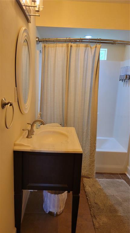 Building Photo - 3932 Sunshine Ave