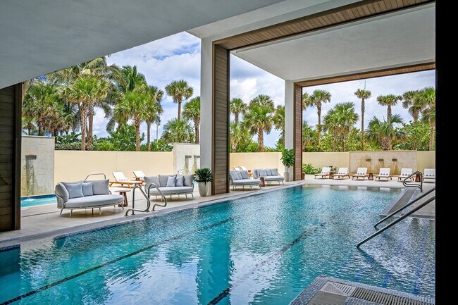 Building Photo - 3100 N Ocean Dr
