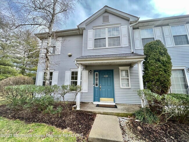 Building Photo - 833 Mariposa Ct