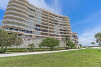 Building Photo - 3010 Grand Bay Blvd