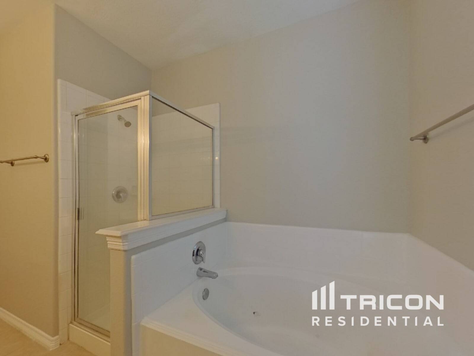 Building Photo - 28818 Hidden Cove Dr