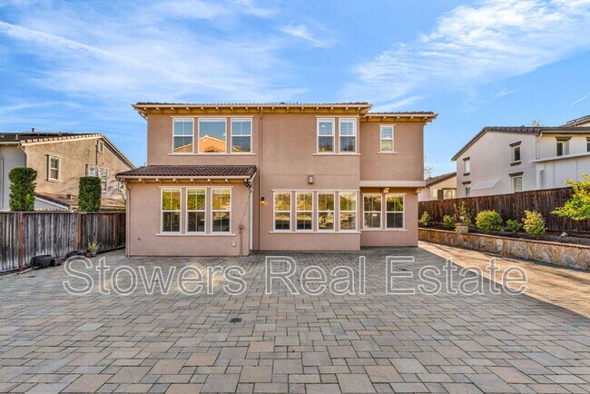 Building Photo - 3223 Carpenter Way