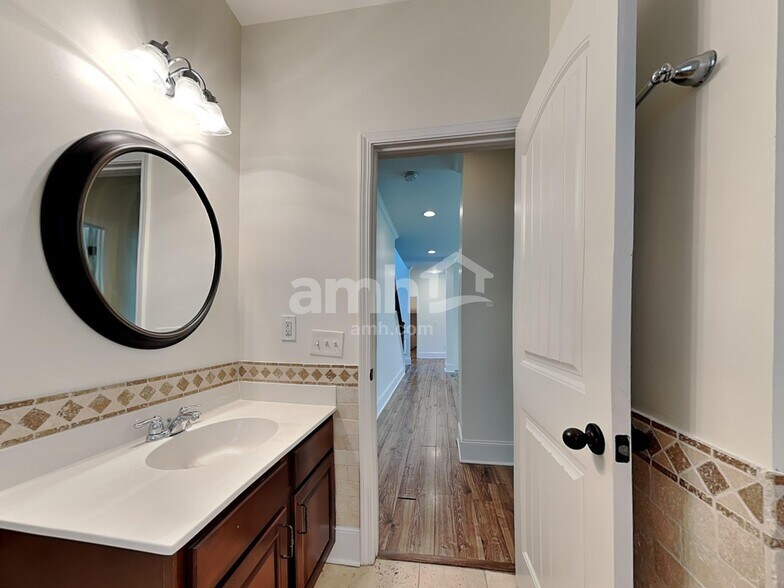 Building Photo - 4880 Roseman Trail