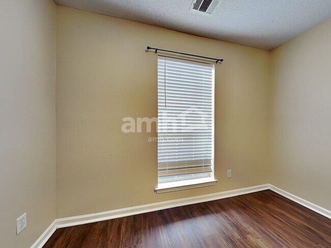 Building Photo - 20 Longleaf Cir