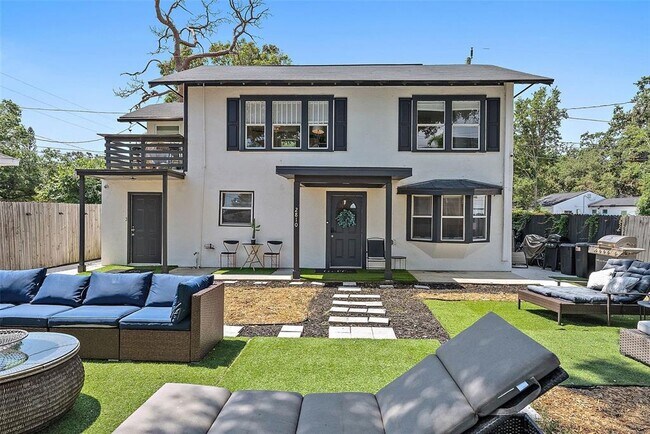 Building Photo - 2810 2nd Ave S