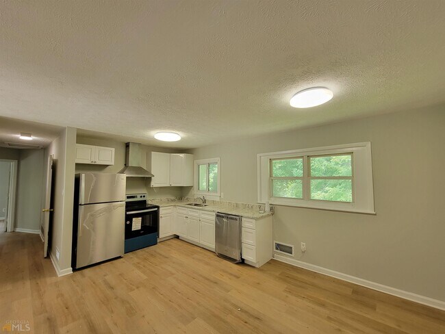 Building Photo - 6628 Stark Ct