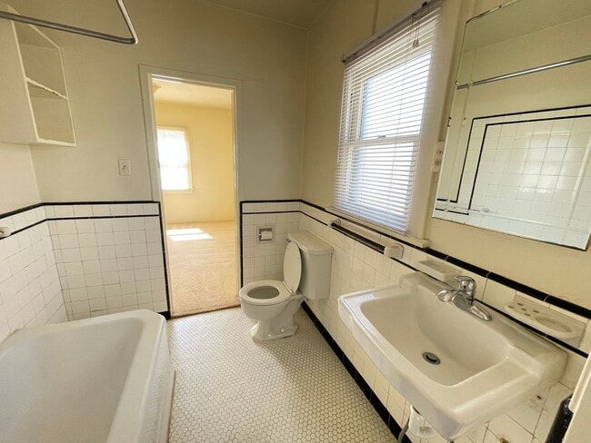 Building Photo - Southside Single Story Home