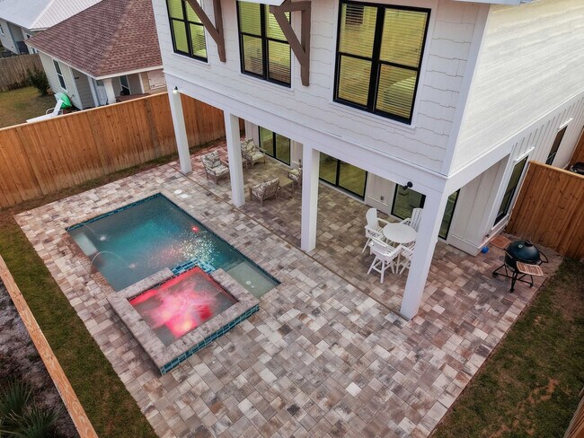 Building Photo - 304 Palm Beach Dr