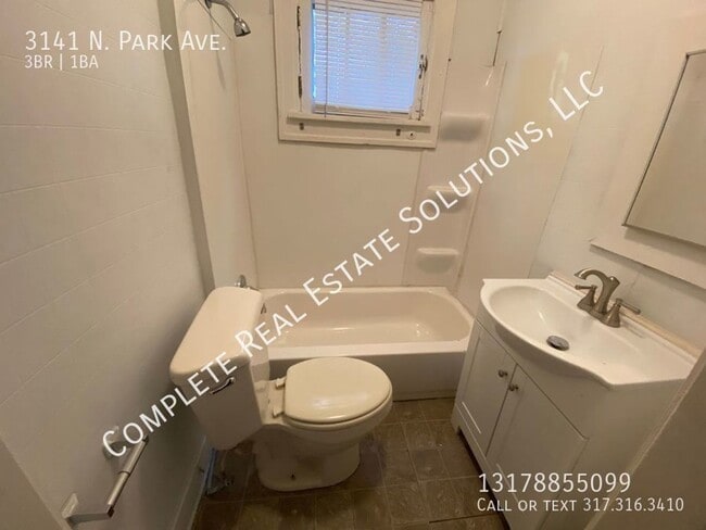 Building Photo - 3141 N Park Ave