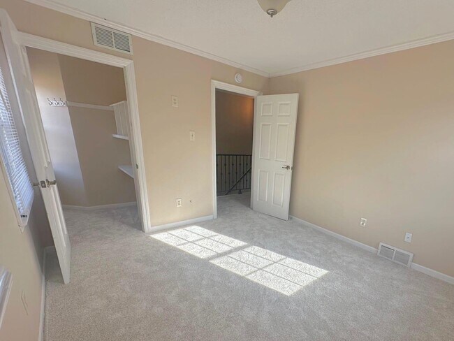 Building Photo - 2598 Cedar Ridge Dr