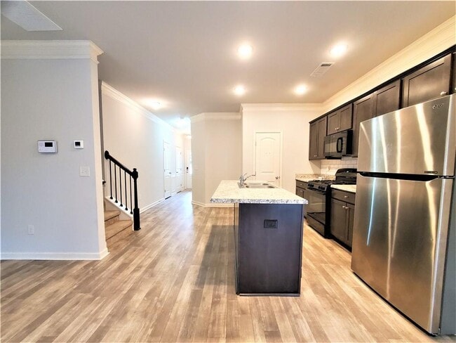 Building Photo - 349 Turtle Creek Dr