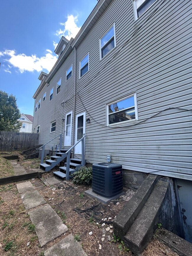 Building Photo - ter1220