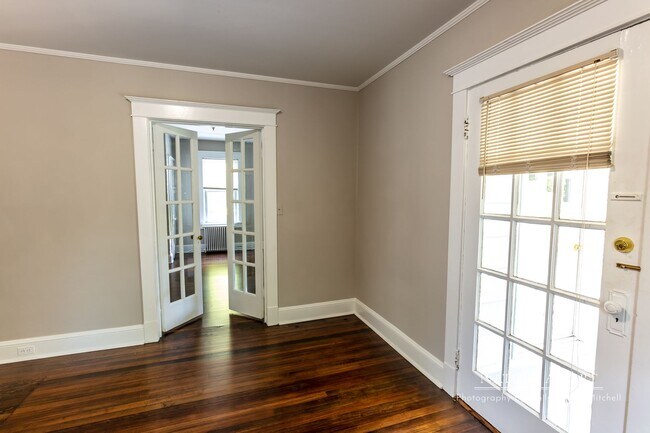 Building Photo - 3 Elliott Rd