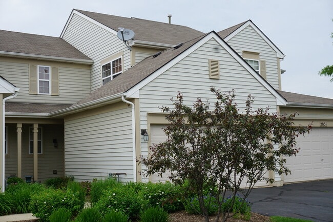 Primary Photo - 2833 Vernal Ln