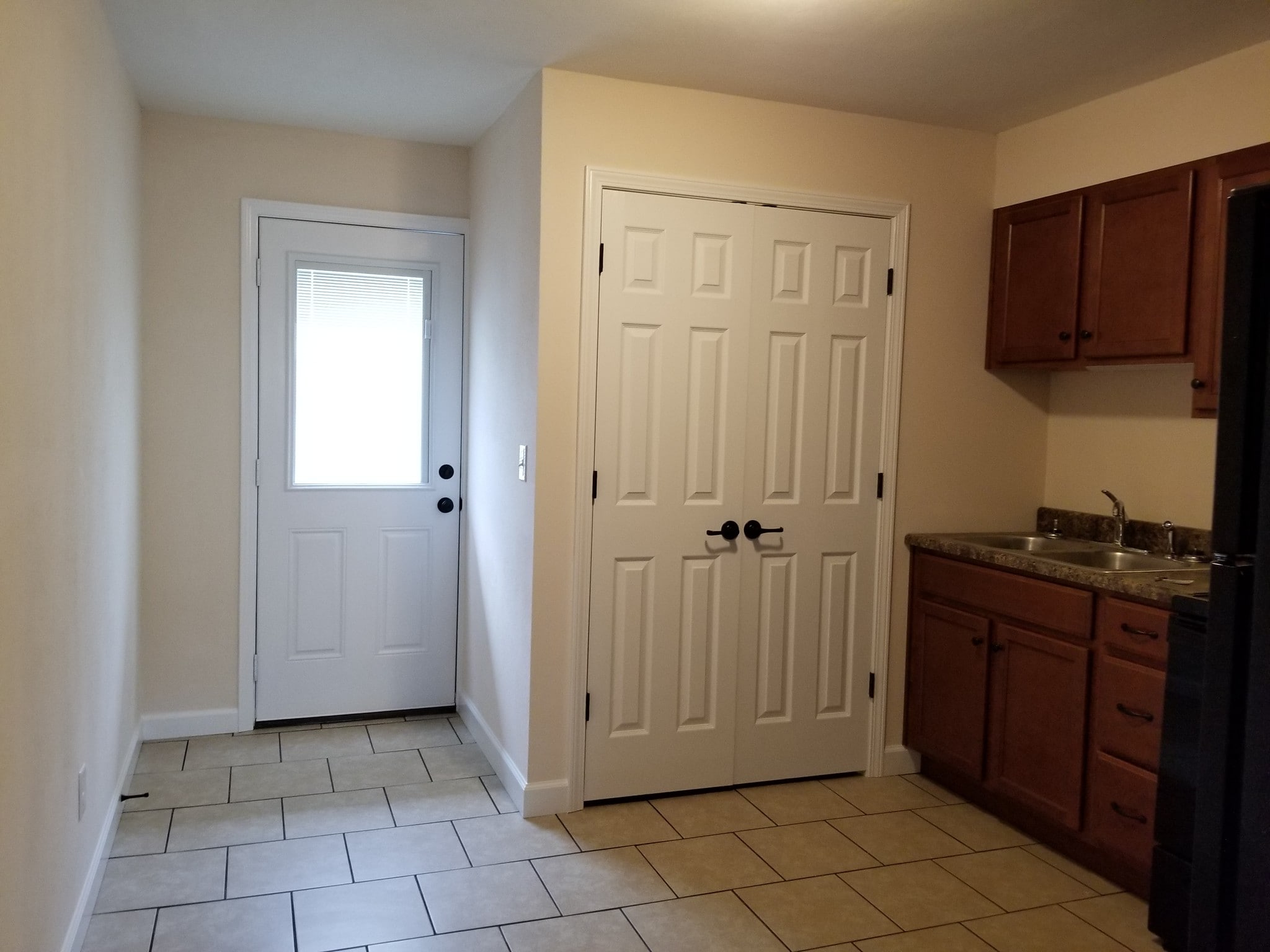 Building Photo - 203 E High St