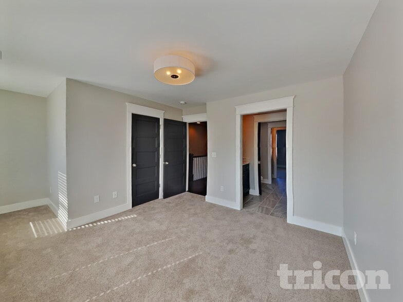 Building Photo - 6813 Charlotte Pike