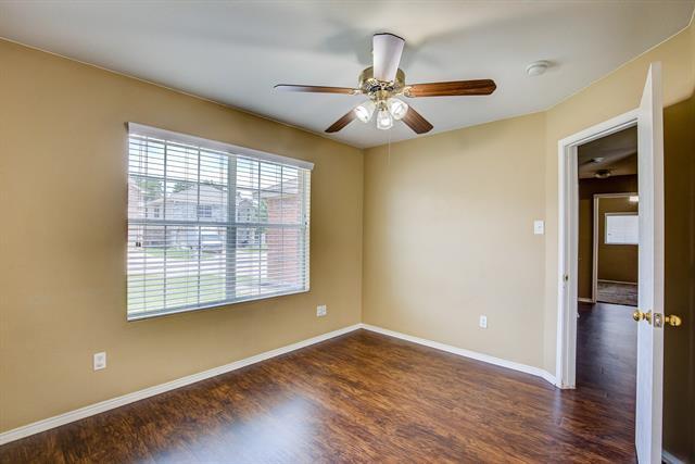Building Photo - 7000 Sylvan Meadows Dr
