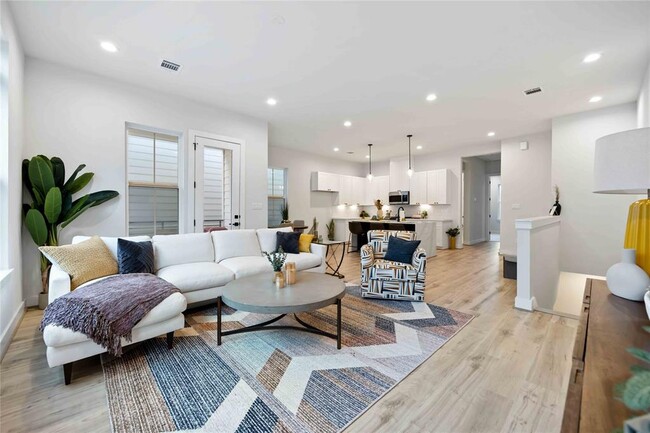 Building Photo - 6114 De Campo St