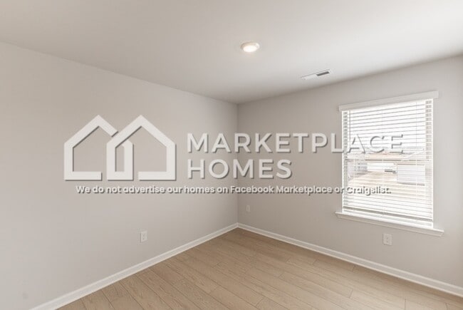 Building Photo - 212 Stockyard Cir