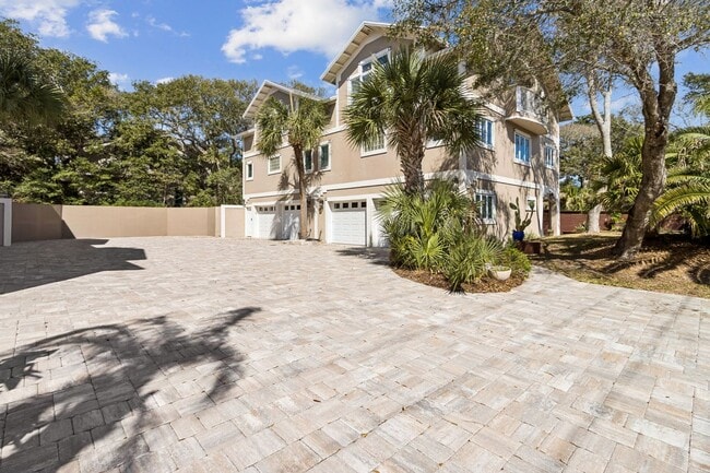 Building Photo - Steps to the Ocean! 3/3, 2198sq', Ocean View, Furnished