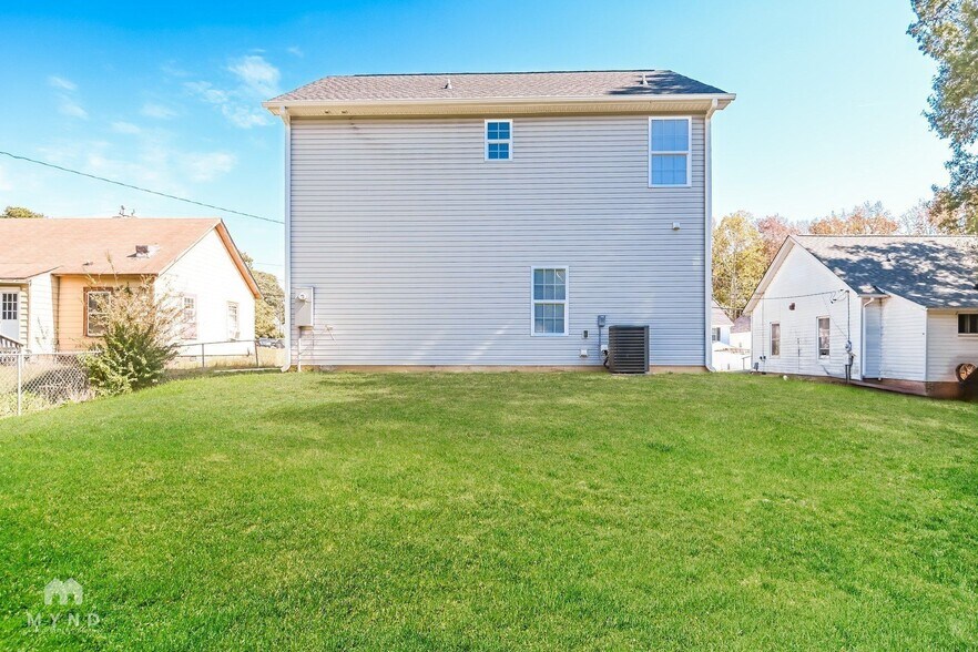 Building Photo - 7117 Plott Rd