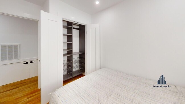 Building Photo - 36 Shepard St