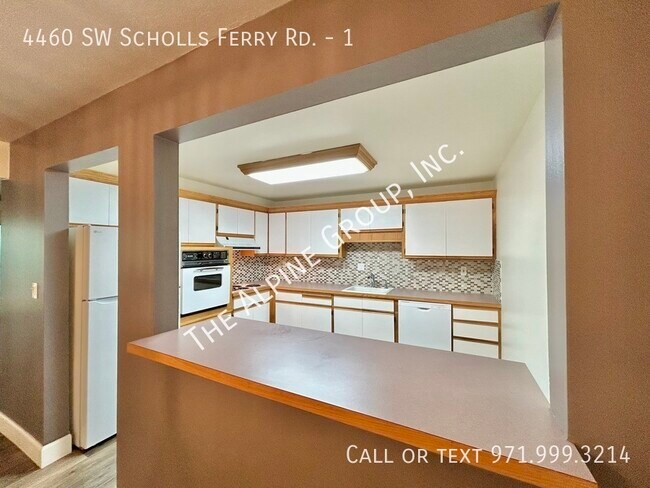 Building Photo - 4460 SW Scholls Ferry Rd