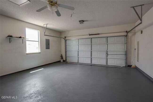 Building Photo - 14133 Jason Crandall Dr