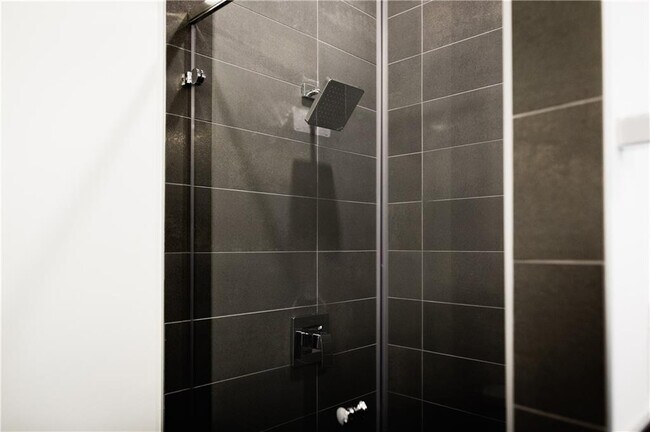 Building Photo - 207 W Johanna St