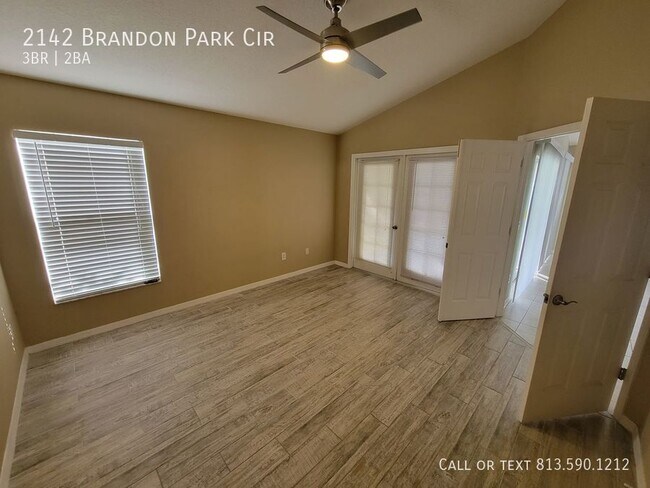 Building Photo - 2142 Brandon Park Cir
