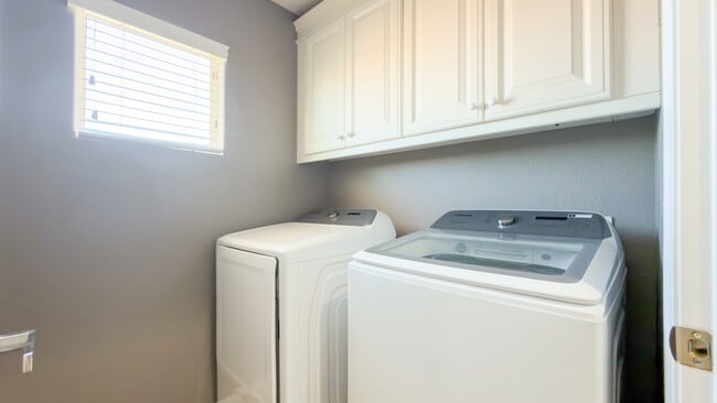 Building Photo - 3610 Pinnate Dr