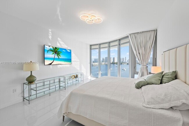 Building Photo - 17301 Biscayne Blvd