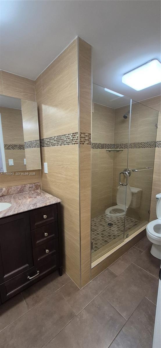 Building Photo - 14401 N Kendall Dr