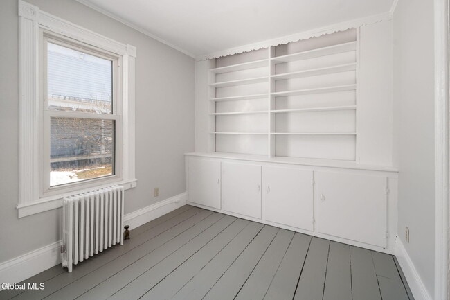 Building Photo - 232 Main St