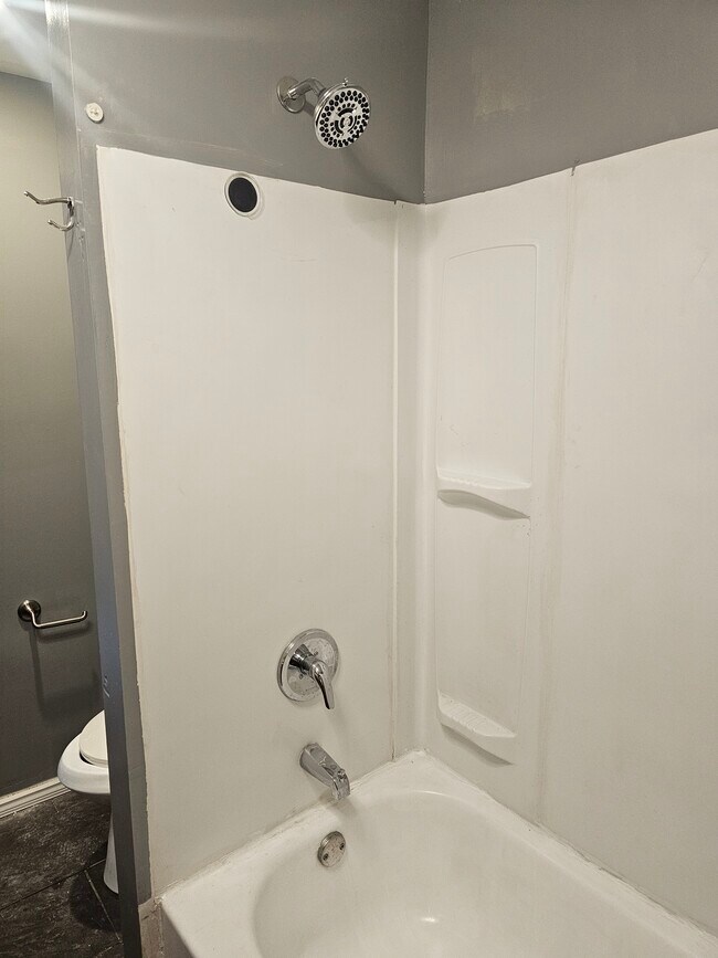 Building Photo - 3179 River Rd