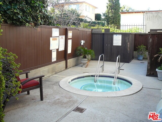 spa for building - 558 Evergreen St