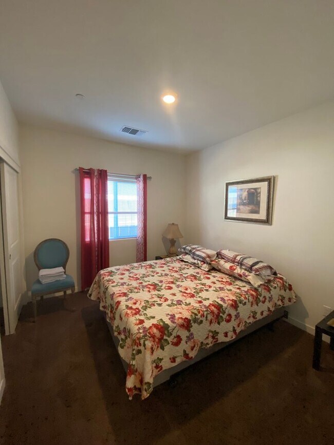 Building Photo - Welcome to the Best Deal in Town. Fully furnished 4 BD 2 BA house on a corner lot