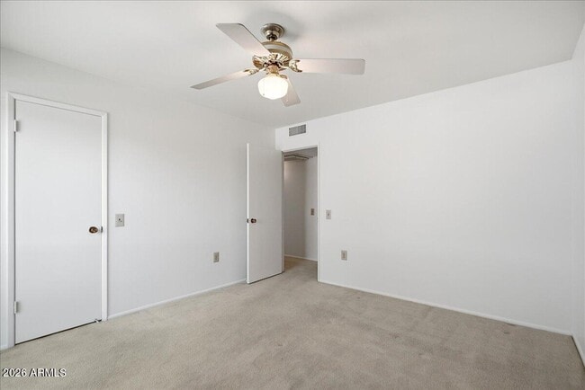 Building Photo - 9907 W Cedar Dr