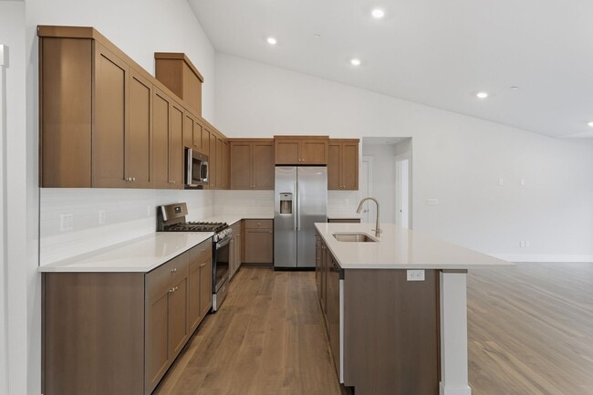 Building Photo - Elegant 4 Bedroom| 2.5 Bathroom Tigard Hom...