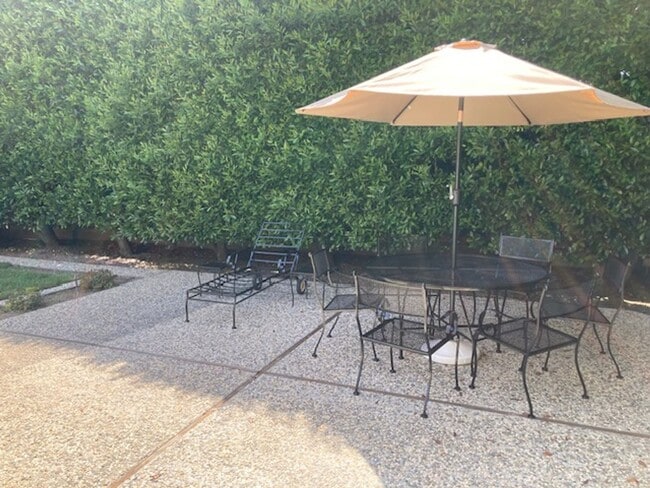 Building Photo - Rare Willow Glen Gem: Spacious 4BR Family Compound on a 9,000+ Sq. Ft. Lot