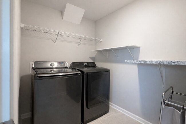 Building Photo - Open concept plan in Savannah Southside - Close to I95