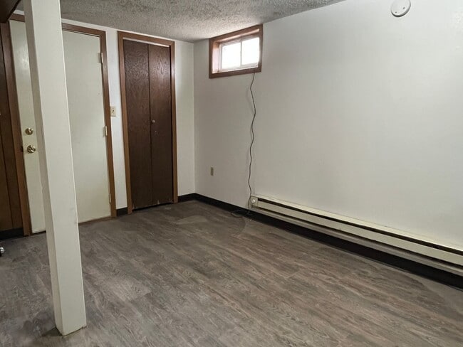 Building Photo - 602 8th St NE