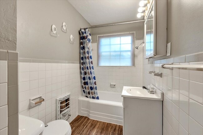 Building Photo - 2037 NW 47th St