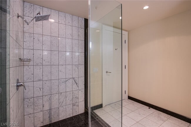 Building Photo - 2700 S Las Vegas Blvd