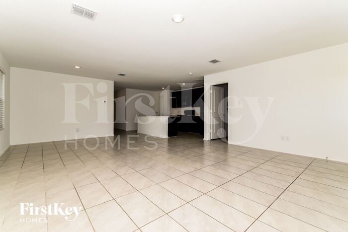 Building Photo - 5430 Bristle Leaf Dr