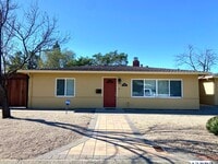 Building Photo - Charming House on 1/3 acre in El Quito Neighborhood!