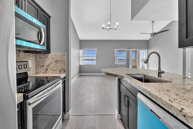 Building Photo - 2851 N Oakland Forest Dr